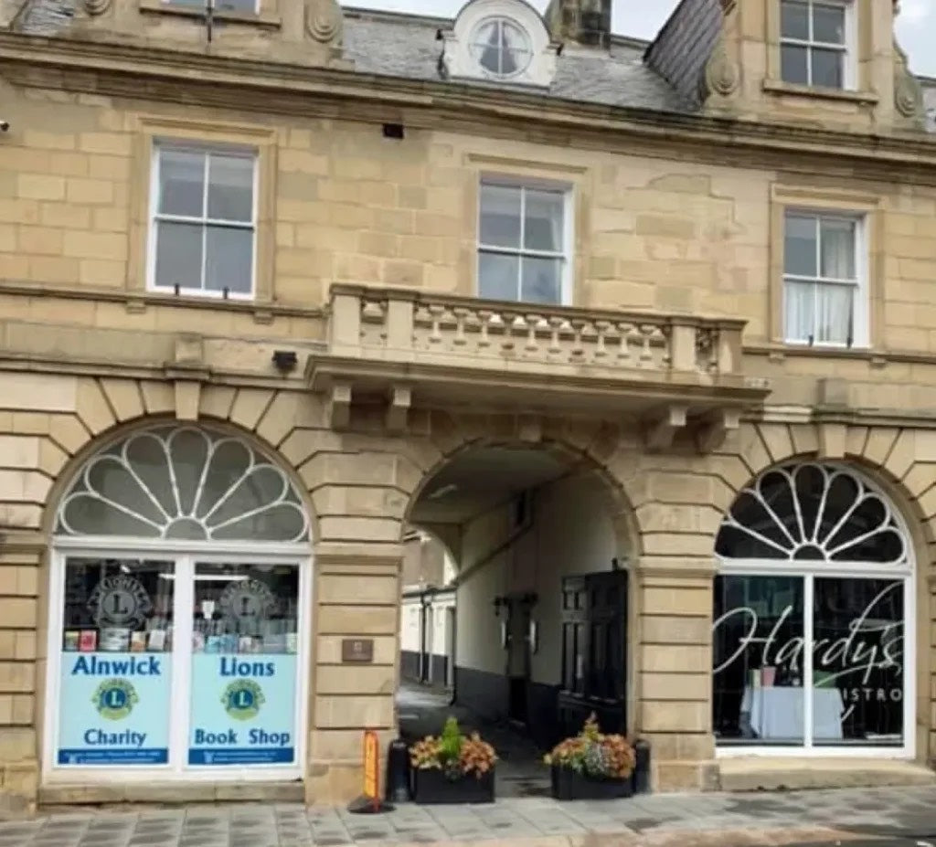 Alnwick Lions shop, Bondgate within
Used Books Railway Station Books
Best books online from Alnwick
'Whats that used books shop in Alnwick?'